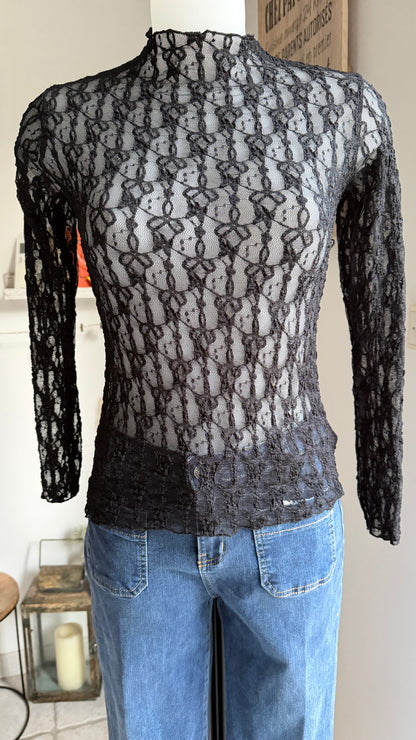 Top en dentelle col montant