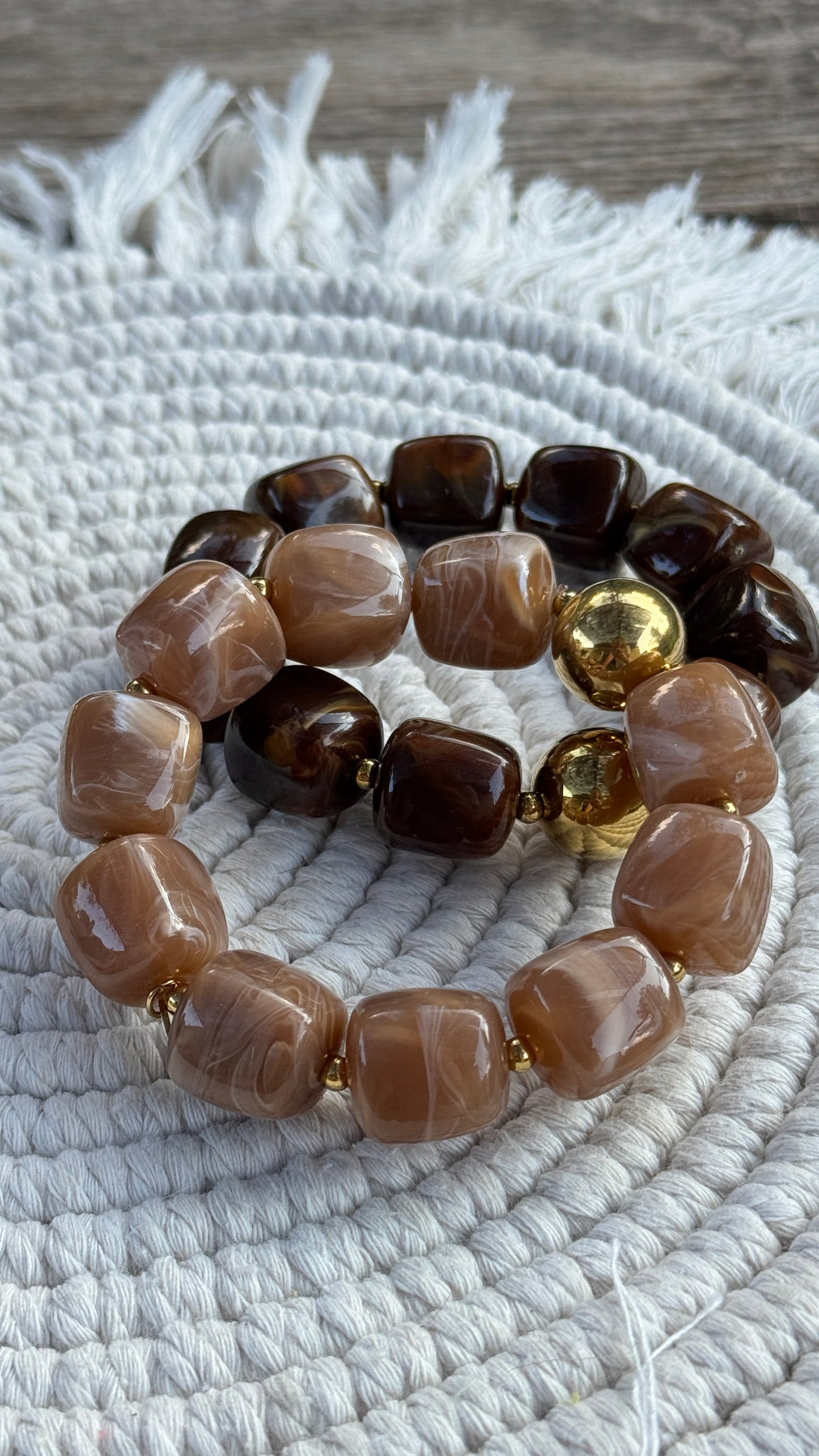 Bracelet grosses perles carré en résine