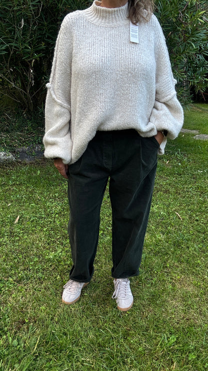 Pull oversize col montant