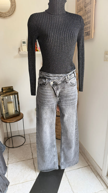 Col roulé noir pailleté