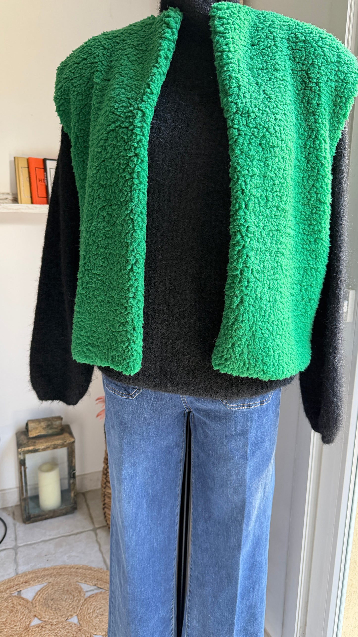 Gilet sans manche en moumoute