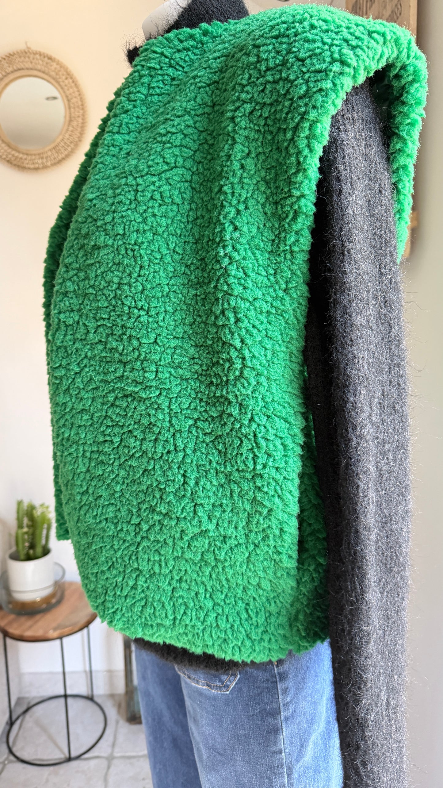 Gilet sans manche en moumoute